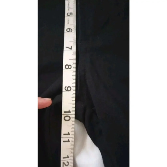 NYDJ SKIMMER Sz 2 Not Your Daughters Jeans Black capri cropped shorts Sz 28 New - Picture 10 of 10
